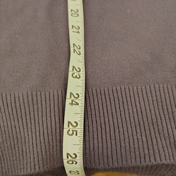 Women's Sweater Size S/M Purple 3/4 Sleeve V Neck Knit Oversized Comfy - Picture 7 of 8